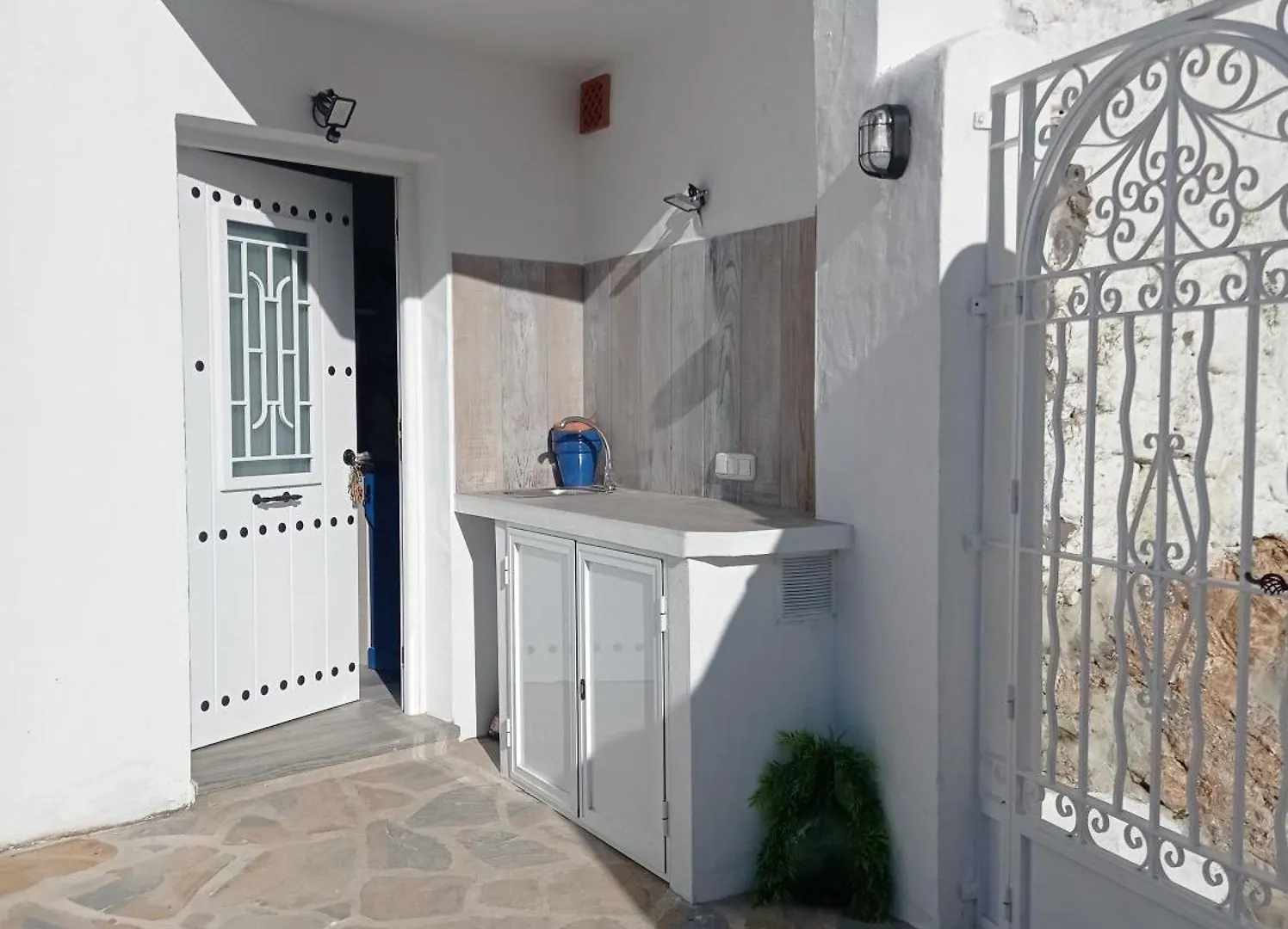 Villa Huertezuela カサーレス